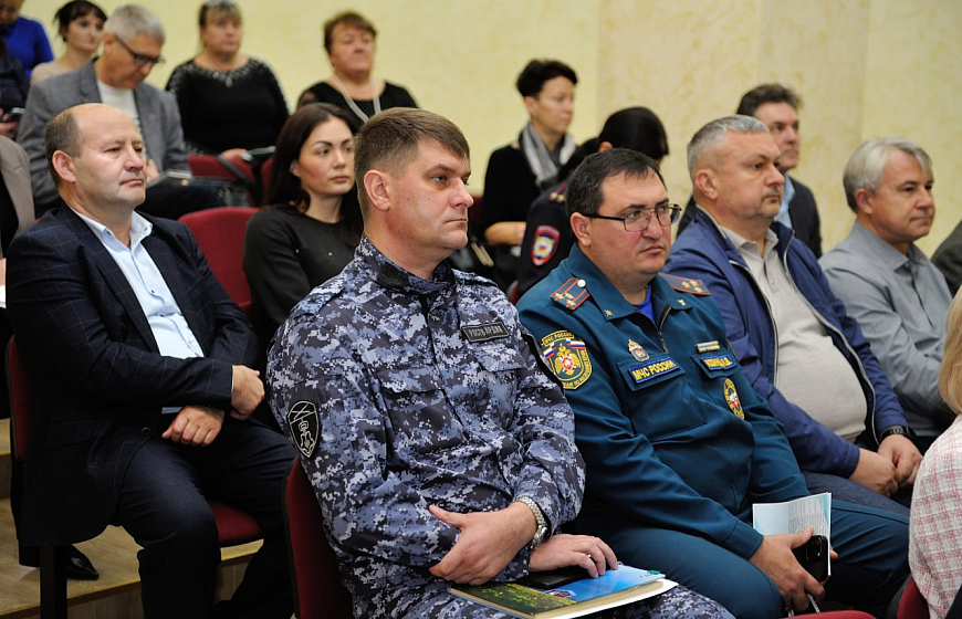В Евпатории состоялся семинар-практикум по антитеррористической безопасности для руководителей образовательных организаций